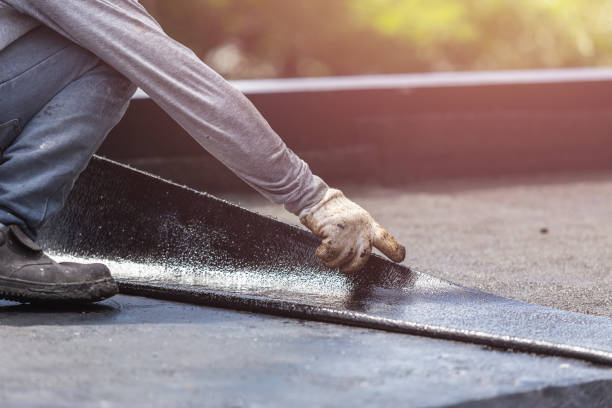 Professional Crawl Space Encapsulation technician working in Lakewood, IL